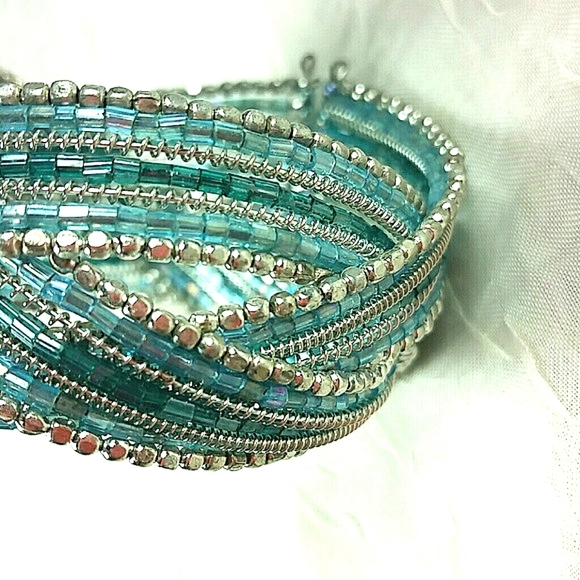 Bracelet Turquoise blue Glass & Silver bulge and seed Bead multiple strand cuff - Picture 3 of 8